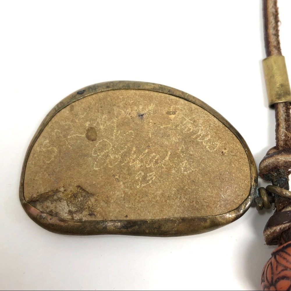 Ethereal, signed stone, suede cord necklace 128.6g - Picture 8 of 10